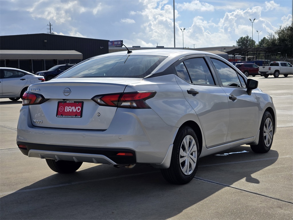 2025 Nissan Versa 1.6 S - 3