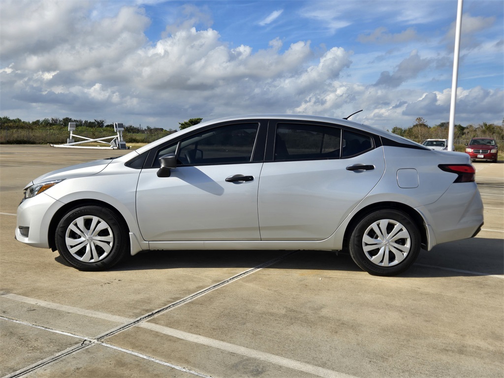 2025 Nissan Versa 1.6 S - 6
