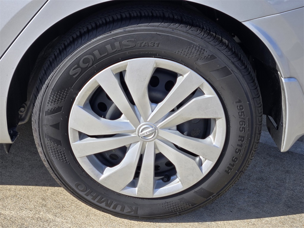 2025 Nissan Versa 1.6 S - 7