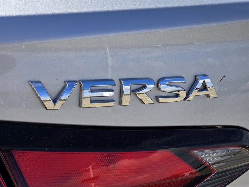 2025 Nissan Versa 1.6 S - 8