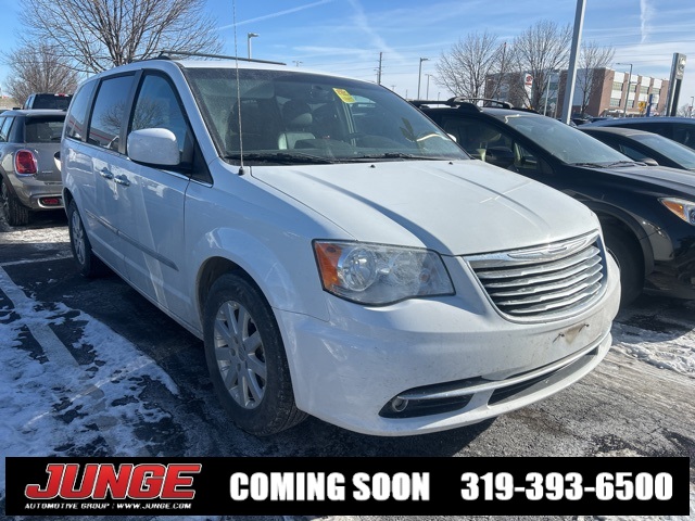 2015 Chrysler Town & Country Touring FWD