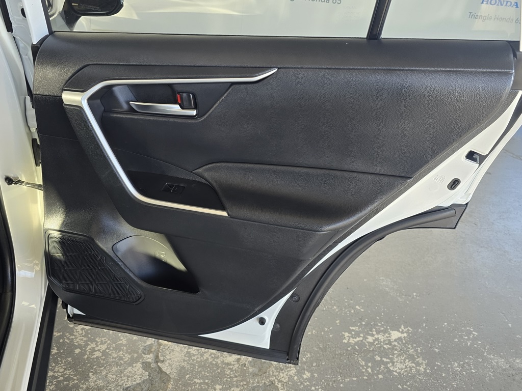 Thumbnail: 2023 Toyota RAV4 - 25