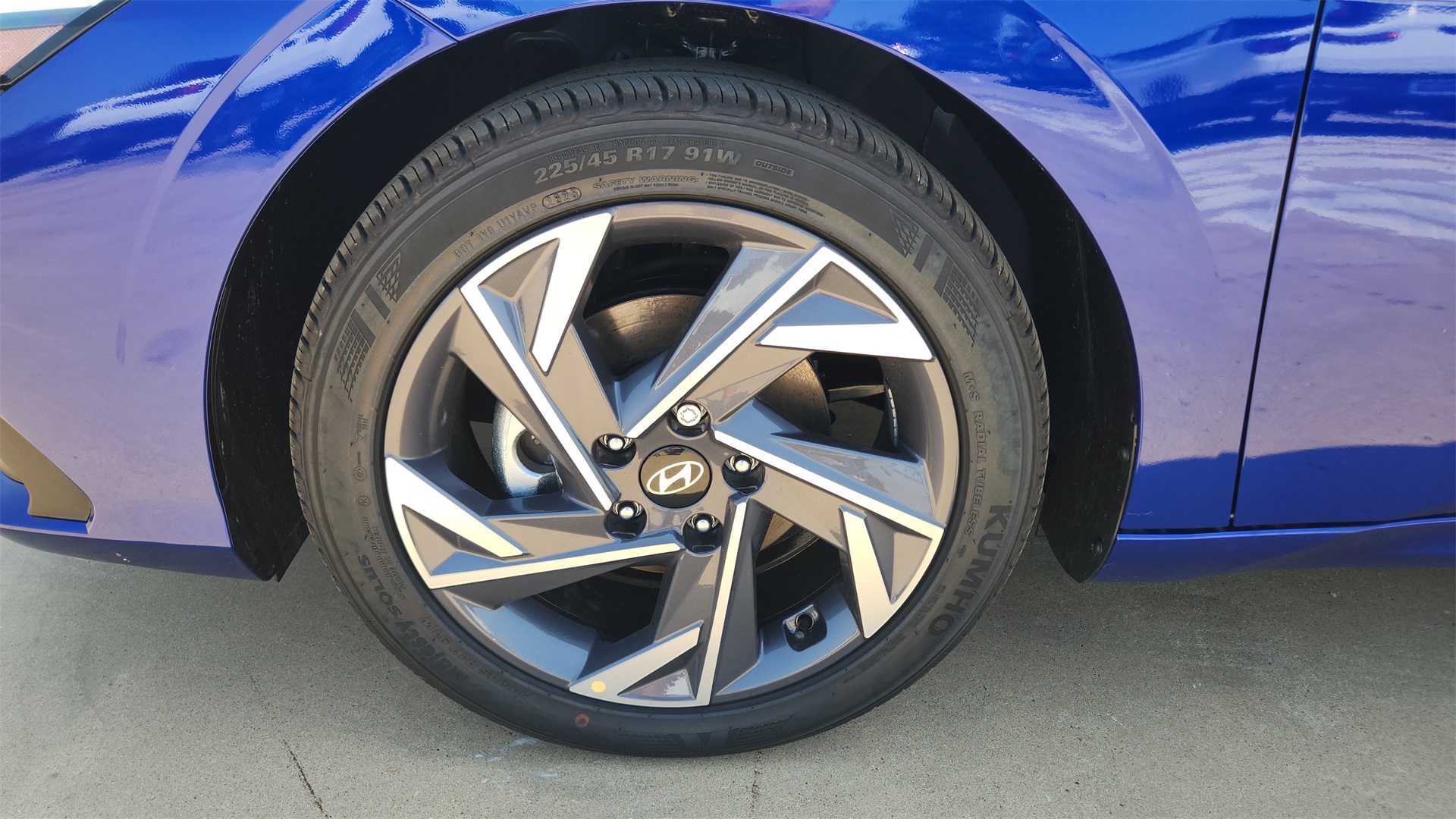 2025 Hyundai Elantra SEL Sport photo 21