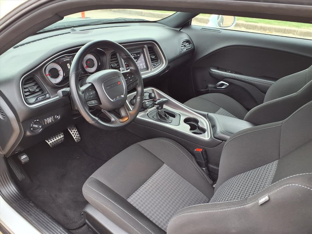 2022 Dodge Challenger R/T - 10