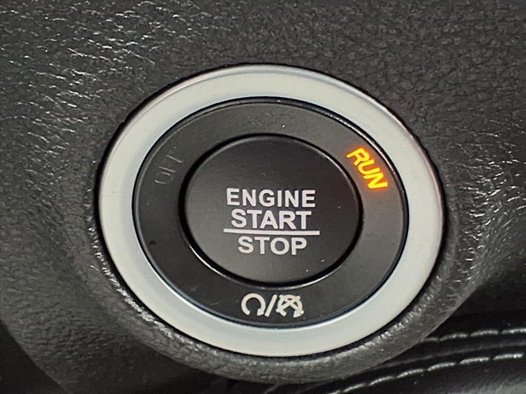 2022 Dodge Challenger R/T - 11