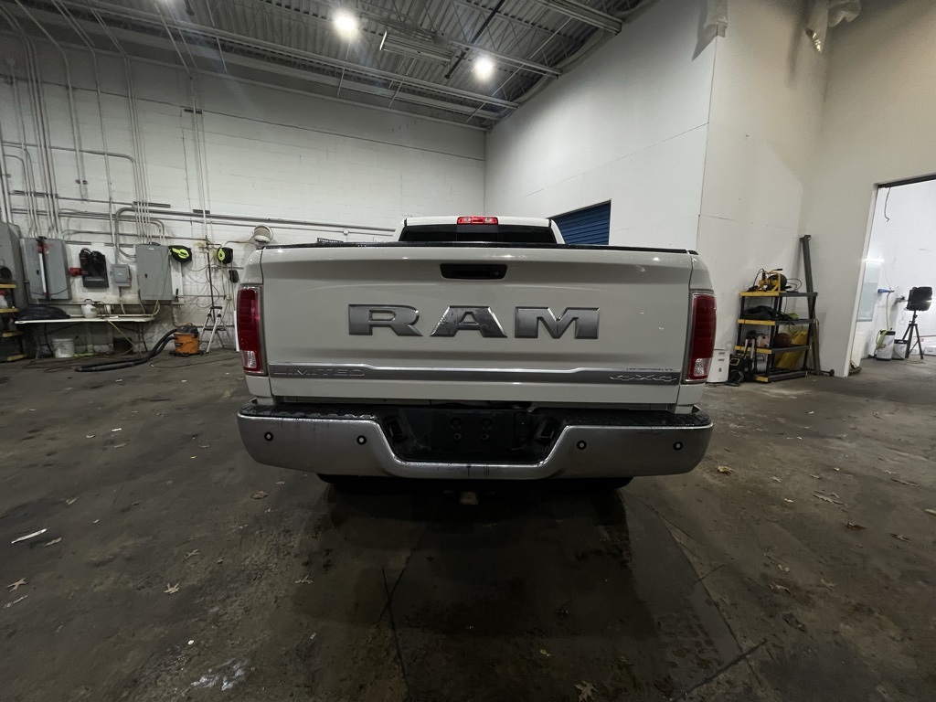 2015 Gmc Sierra SLE photo 2