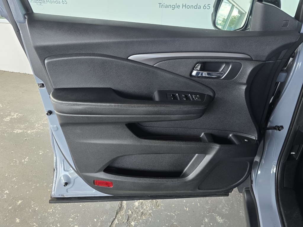 Thumbnail: 2022 Honda Pilot - 26