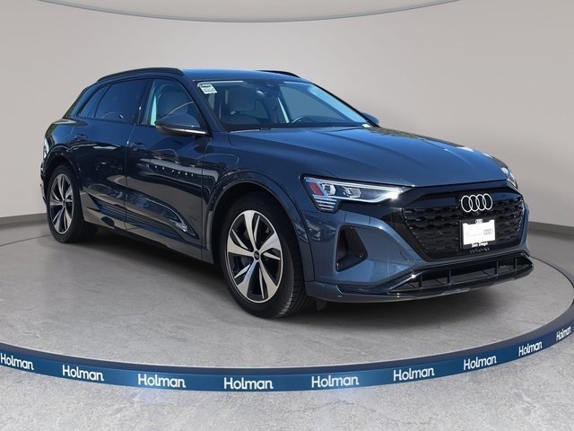 2024 Audi Q8 e-tron quattro Premium AWD