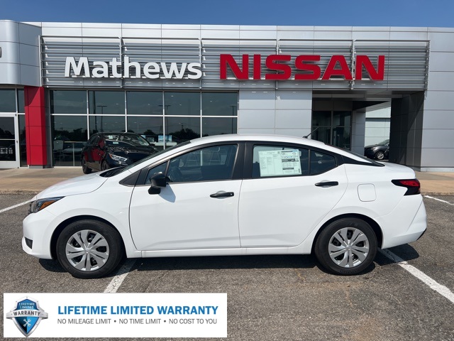 2025 Nissan Versa S FWD