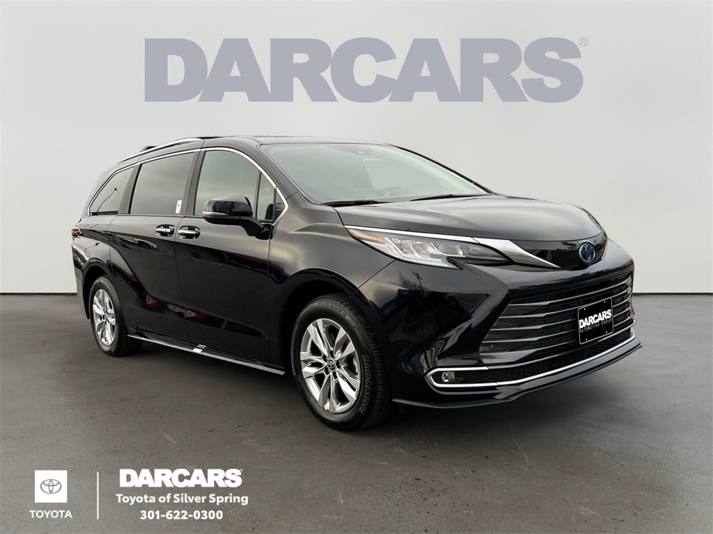 2025 Toyota Sienna Limited 7-Passenger FWD