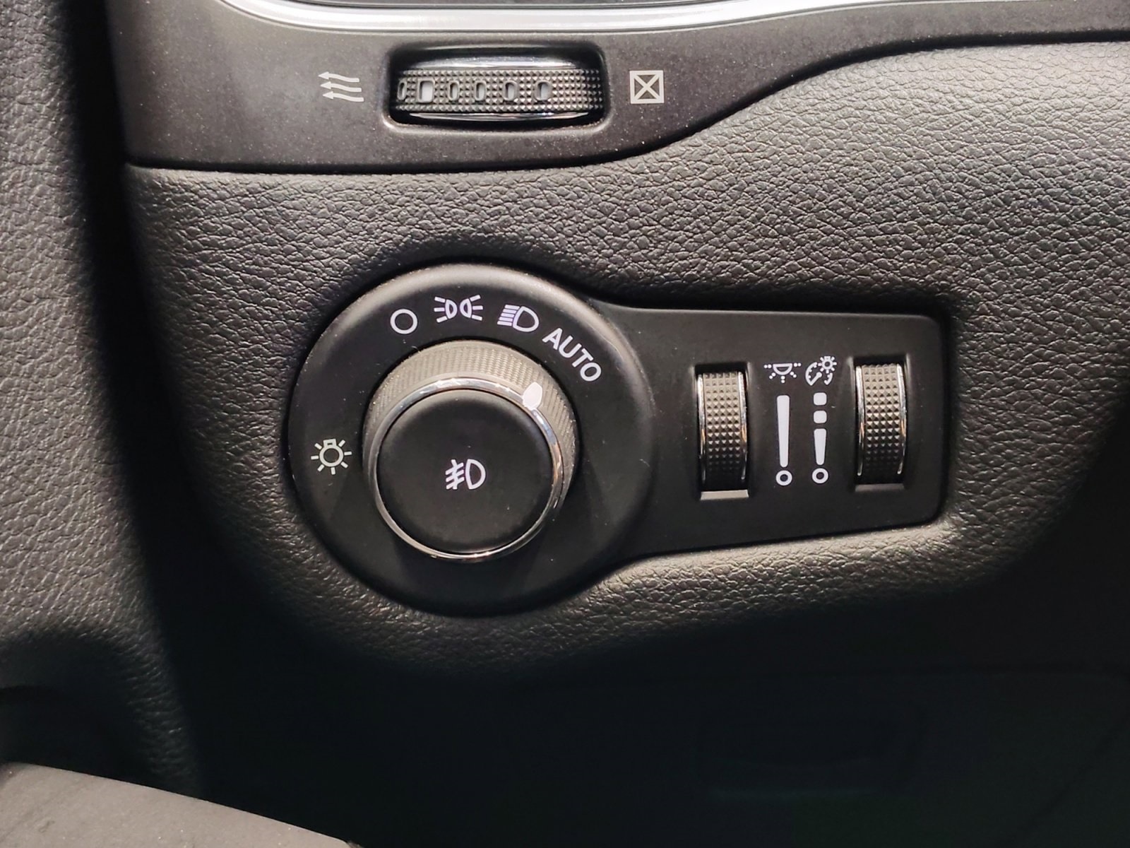Used Car 2022 Jeep Cherokee  Trailhawk For Sale Under $25,000 In San Antonio, Texas
