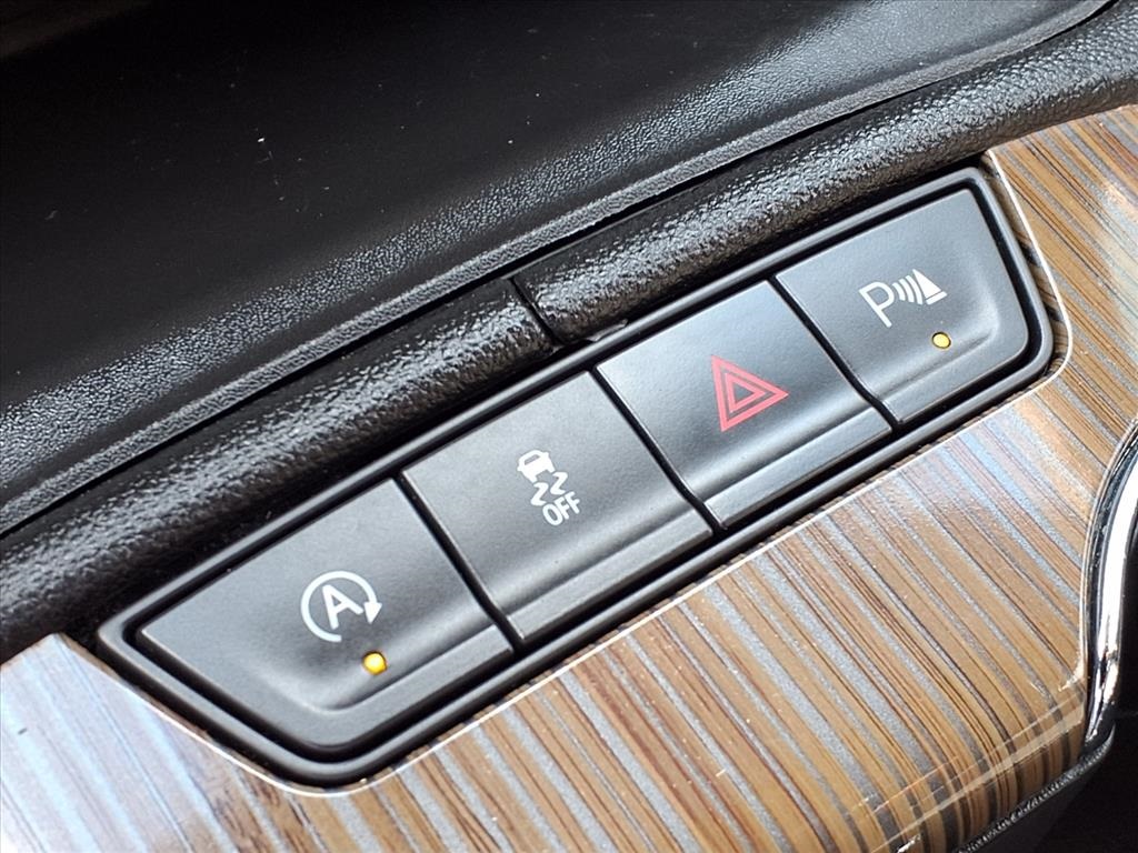 2021 GMC Acadia SLE Black at Bravo Nissan