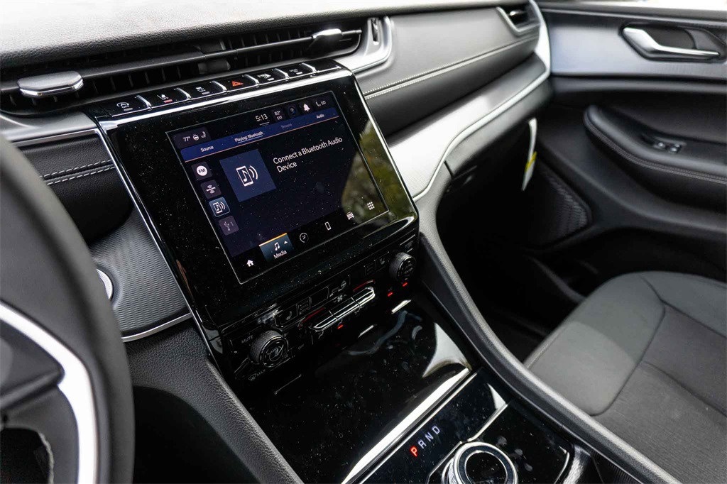 New Car 2025 Jeep Grand Cherokee L  Laredo For Sale Under $35,000 In San Marcos, Texas