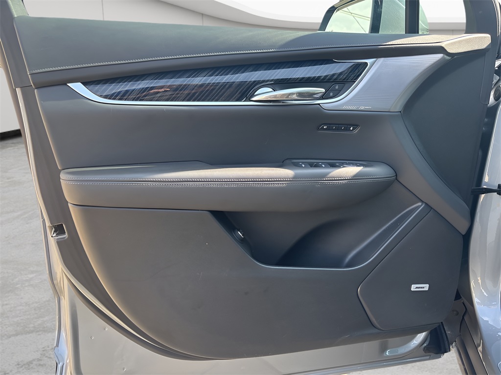 2025 Cadillac XT6