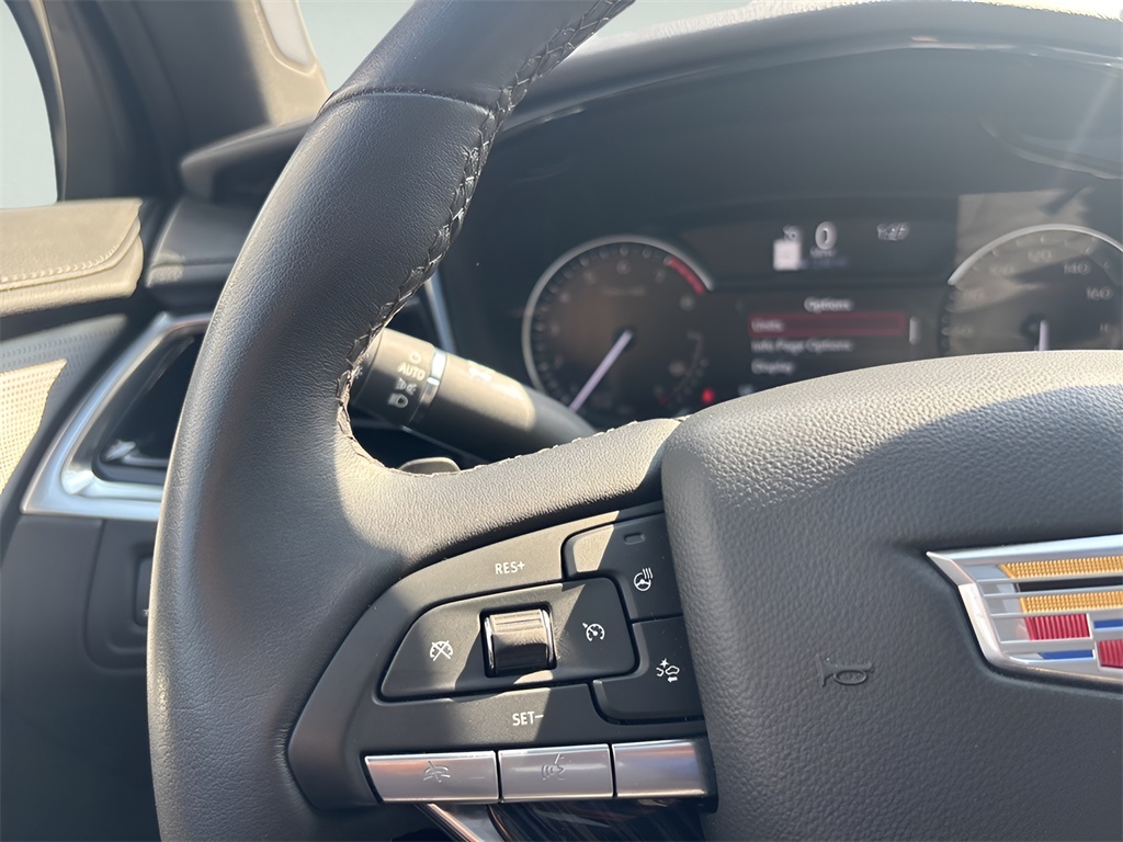 2025 Cadillac XT6