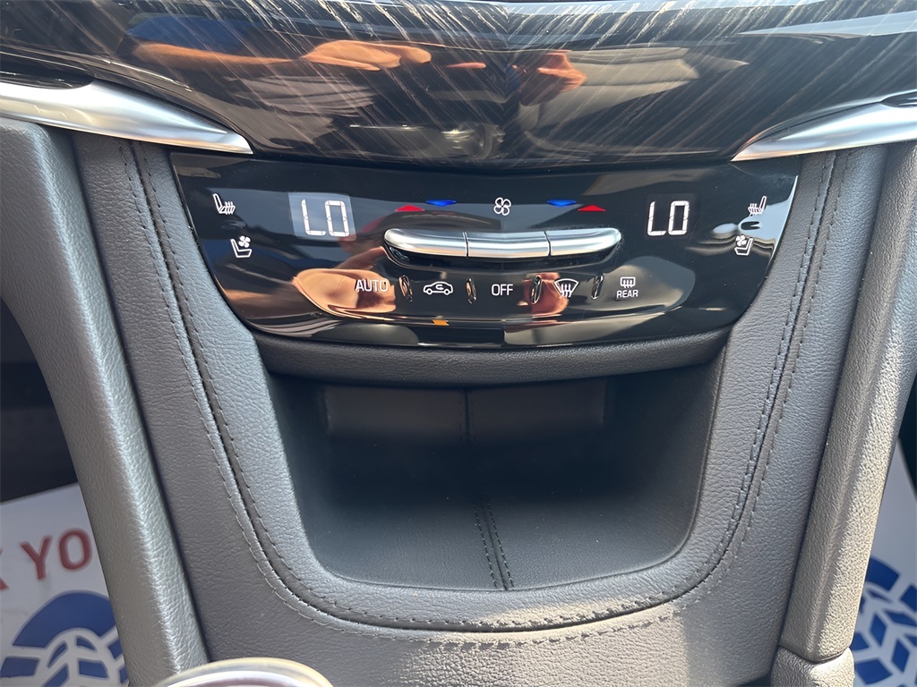 2025 Cadillac XT6