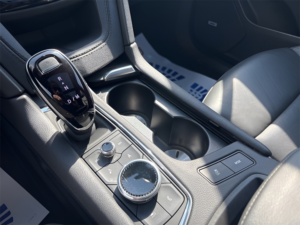 2025 Cadillac XT6