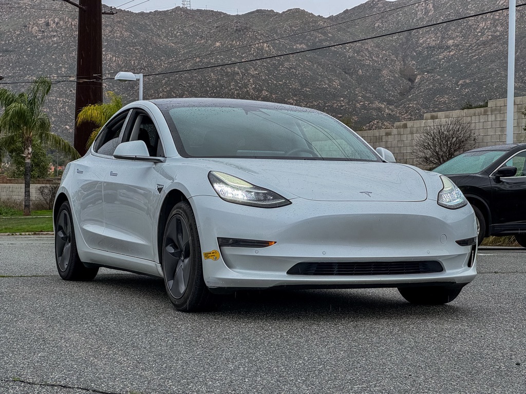 2020 Tesla Model 3 Standard Range Plus