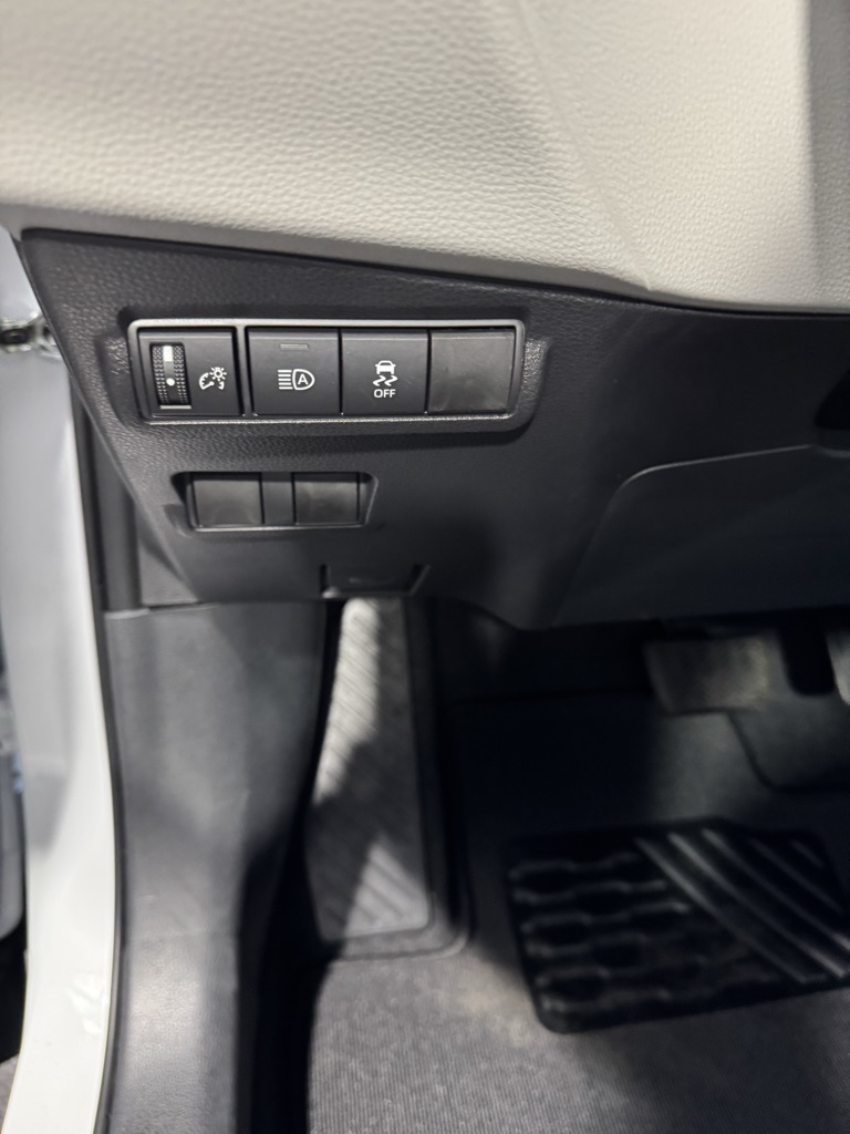 Thumbnail: 2026 Toyota Corolla Cross - 32