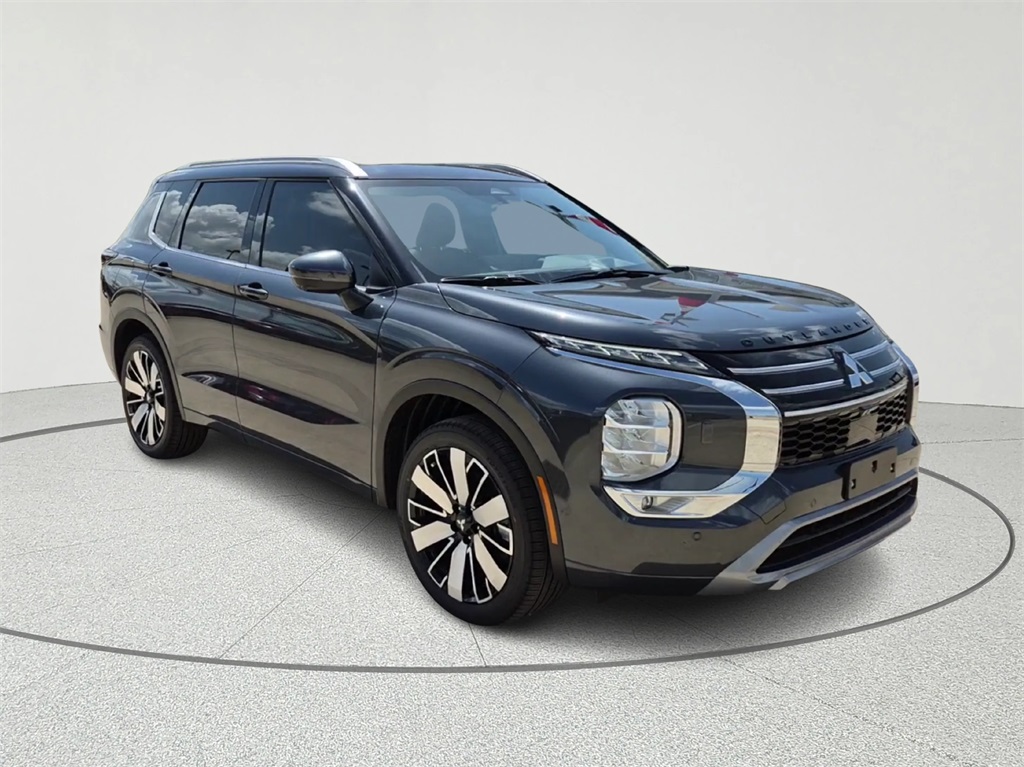 2025 Mitsubishi Outlander SEL Gray at Gullo Toyota