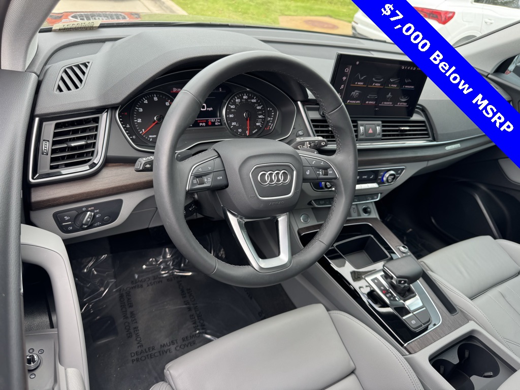 2025 Audi Q5 45 S line Premium photo 2