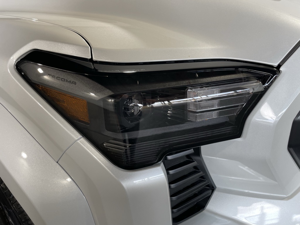 Thumbnail: 2025 Toyota Tacoma - 10