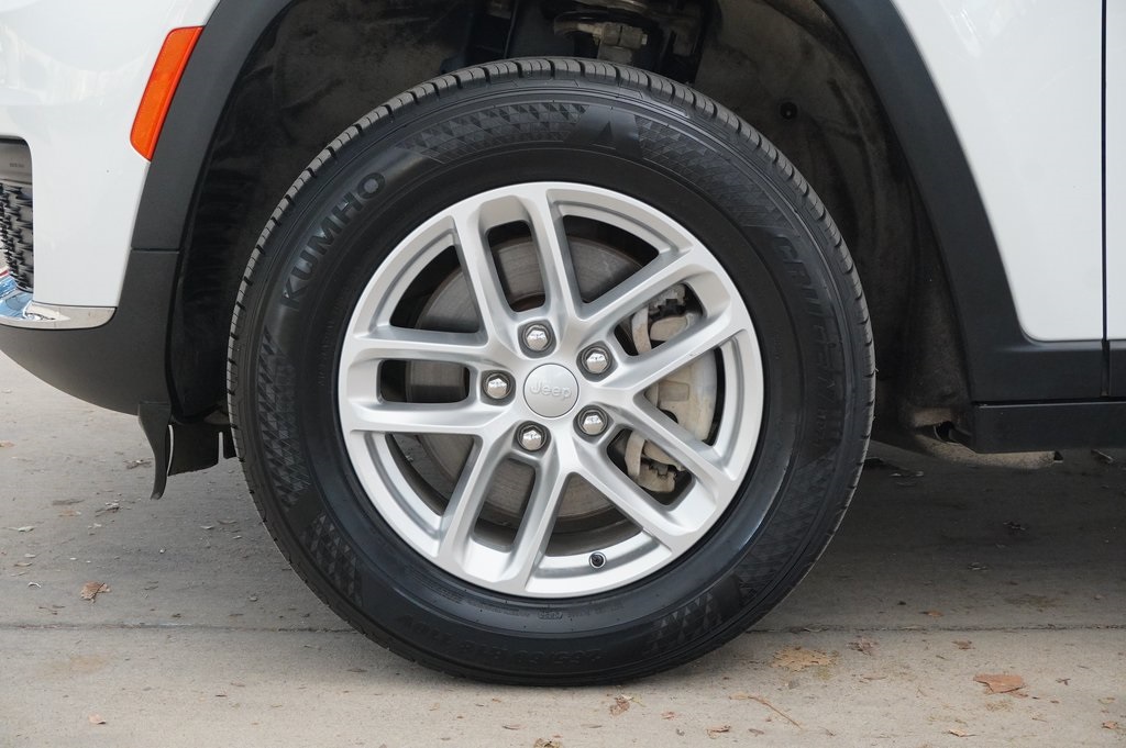 Used Car 2024 Jeep Grand Cherokee L  Laredo For Sale Under $30,000 In Weatherford, Texas