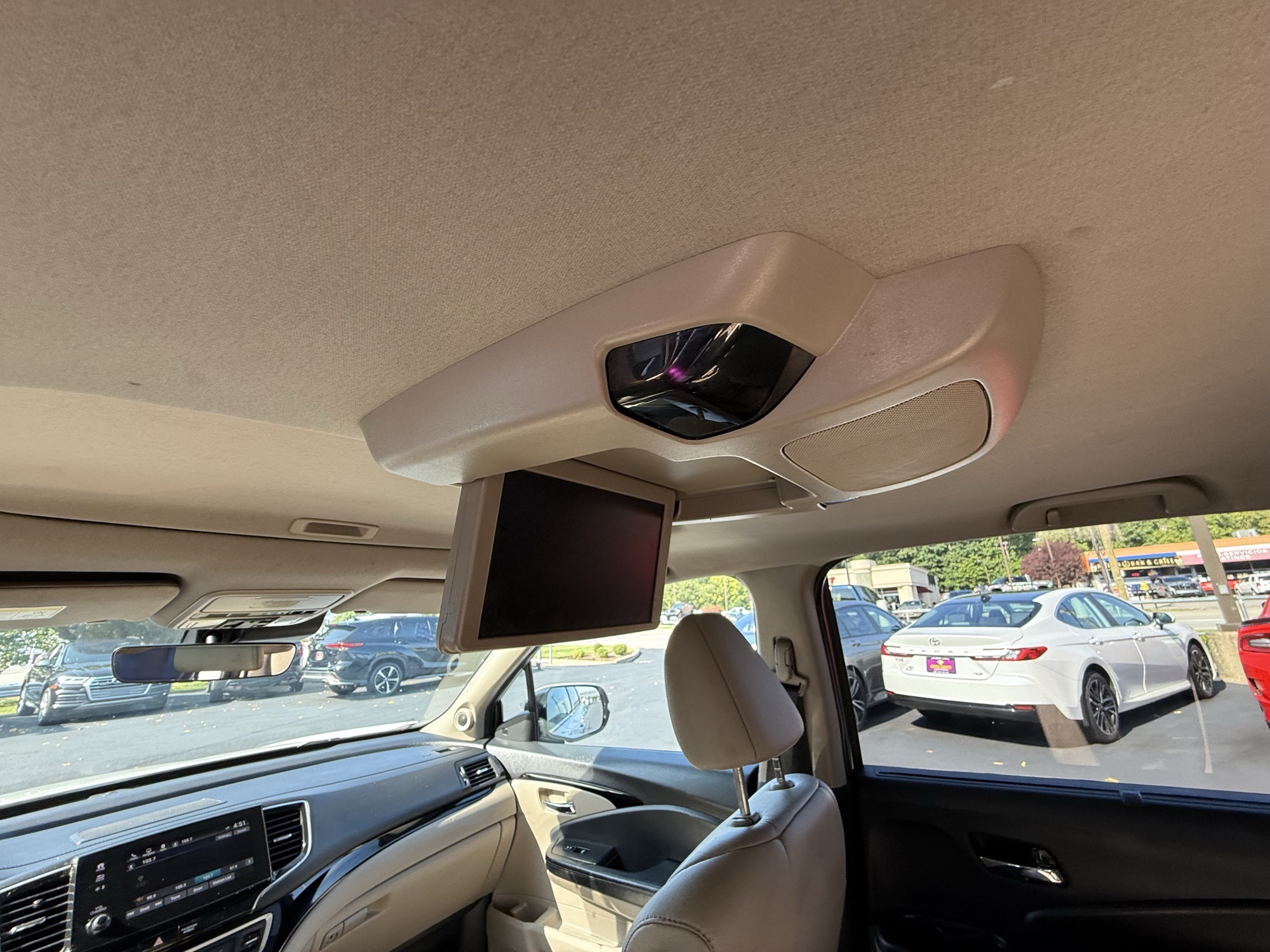 2020 Honda Pilot Touring photo 15
