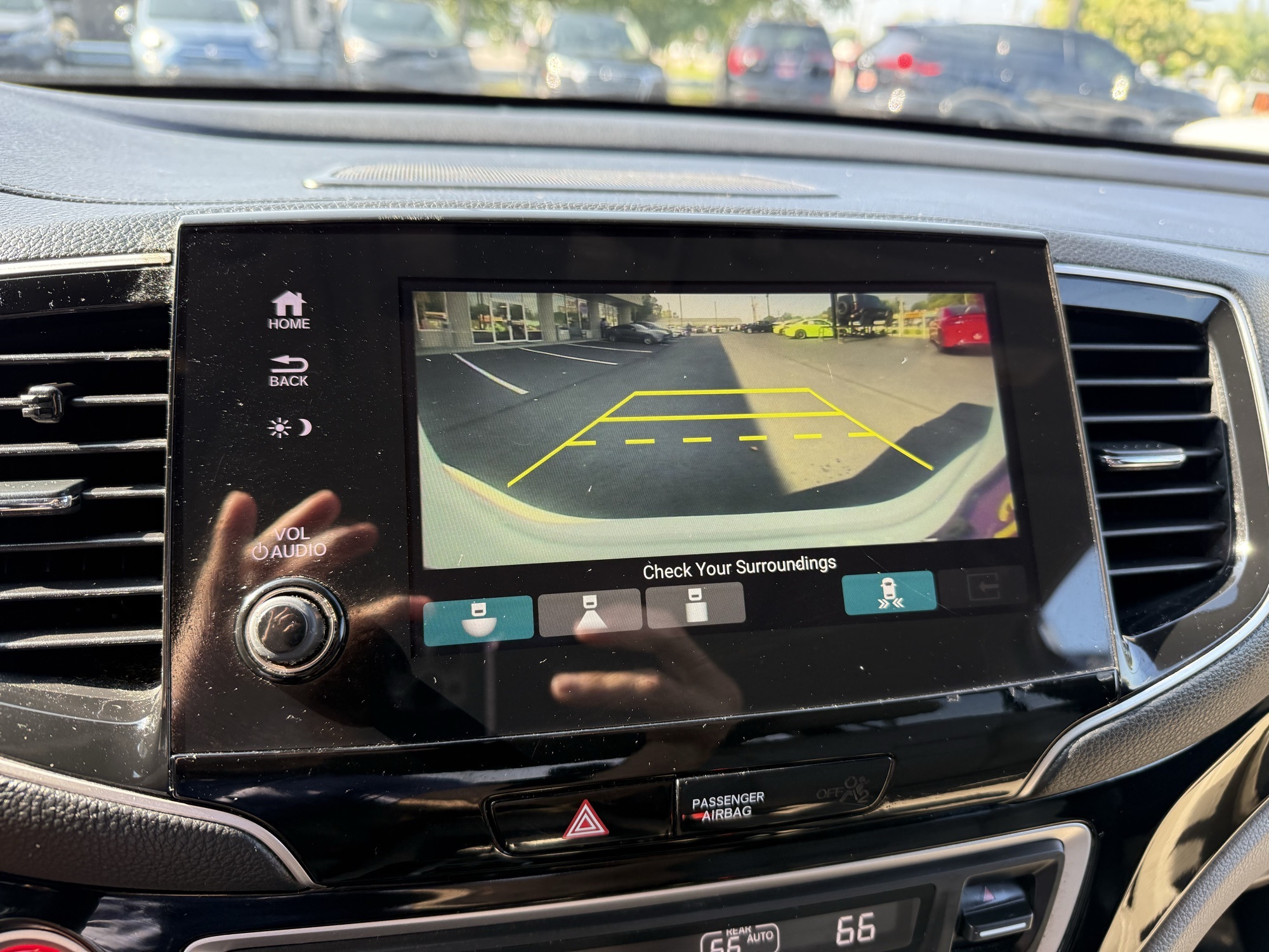 2020 Honda Pilot Touring photo 24