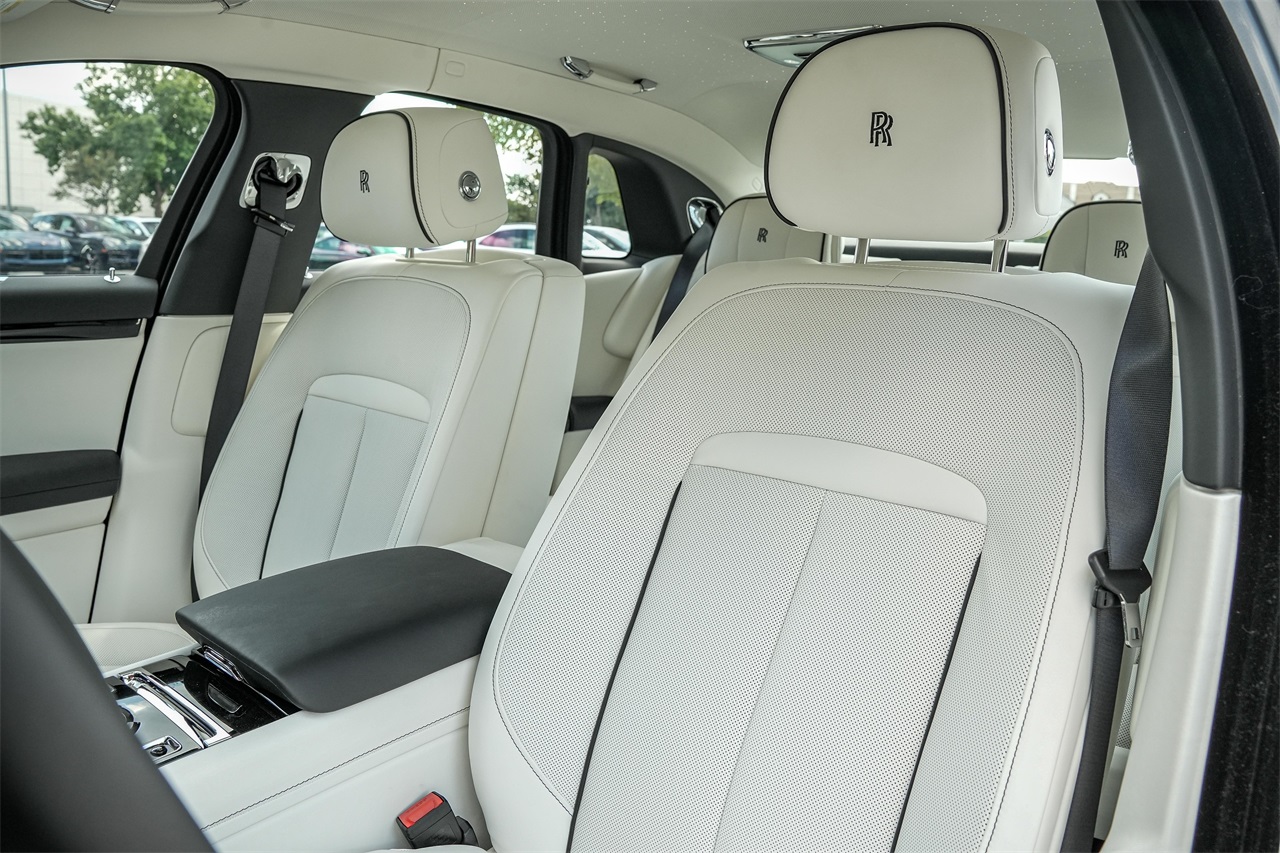 New Car 2025 Rolls-royce Ghost  Base For Sale Under $440,000 In Austin, Texas