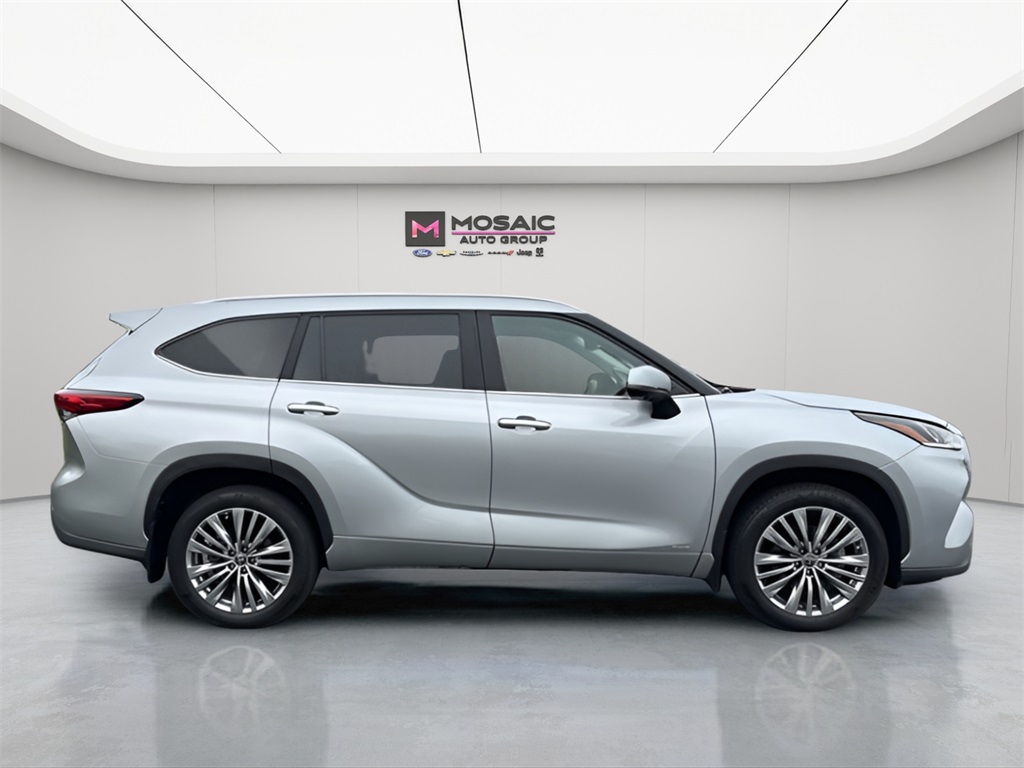 2023 Toyota Highlander Hybrid