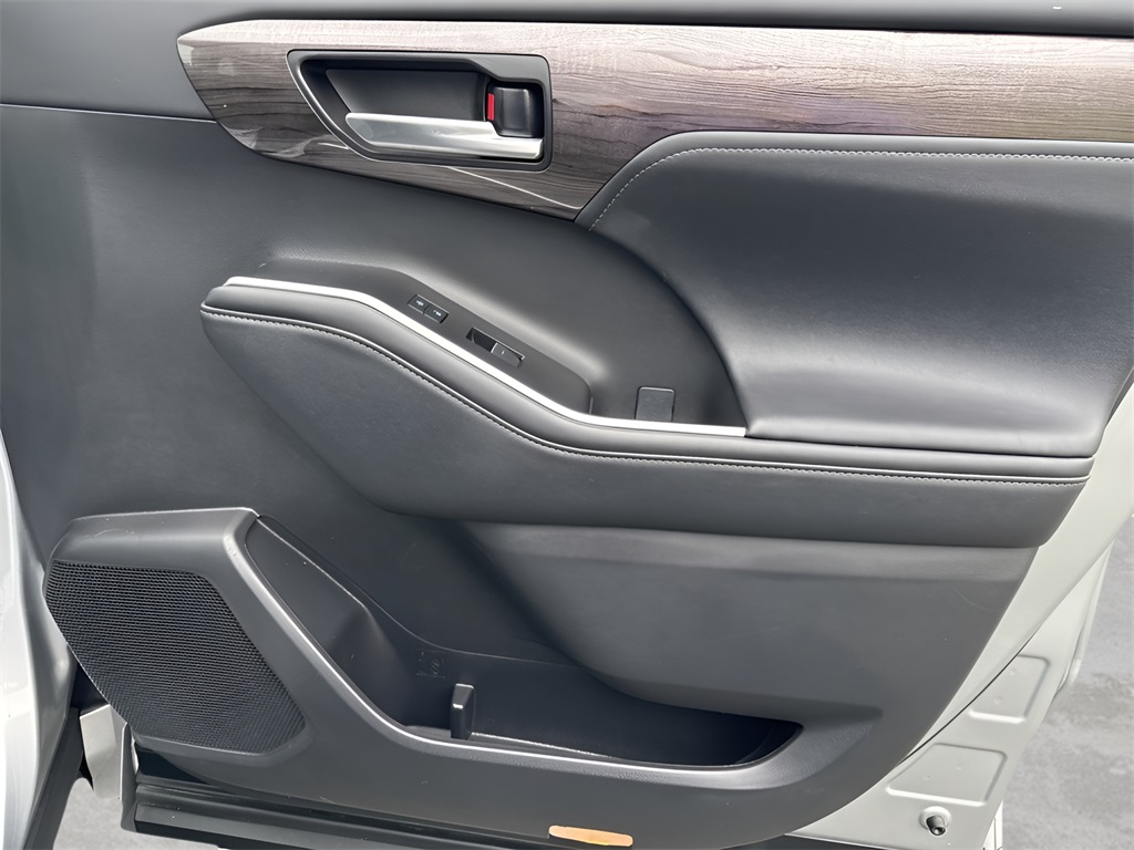 2023 Toyota Highlander Hybrid