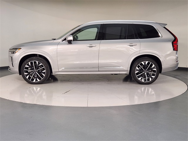2025 Volvo XC90 B5 Plus photo 4