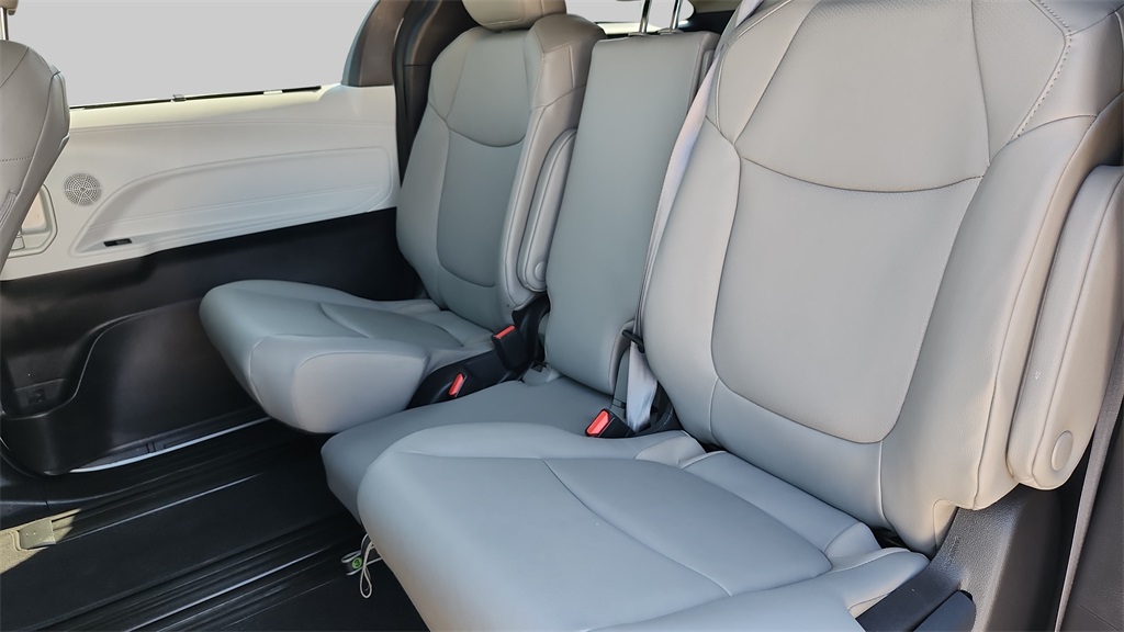 2025 Toyota Sienna