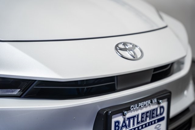 ToyotaPrius Plug-In Hybrid12