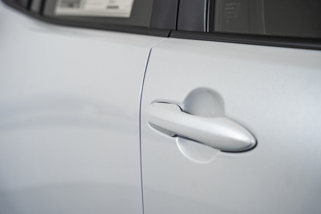 ToyotaPrius Plug-In Hybrid17