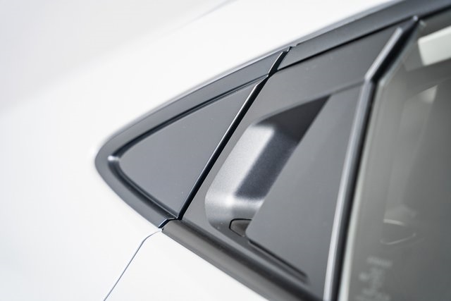 ToyotaPrius Plug-In Hybrid18