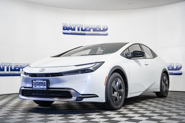 ToyotaPrius Plug-In Hybrid3