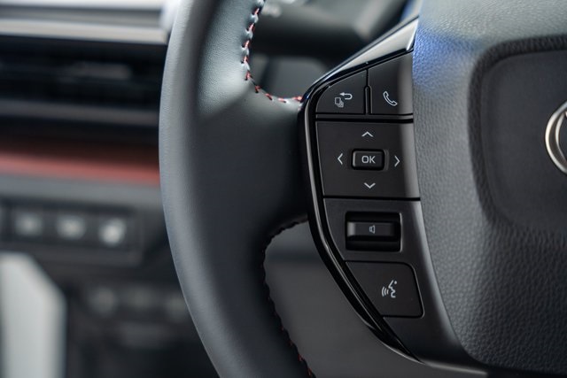 ToyotaPrius Plug-In Hybrid30