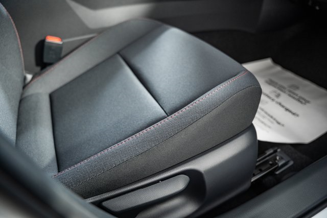 ToyotaPrius Plug-In Hybrid35