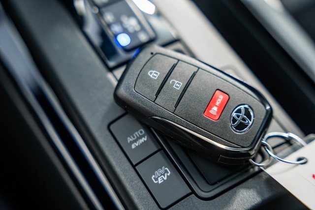 ToyotaPrius Plug-In Hybrid43