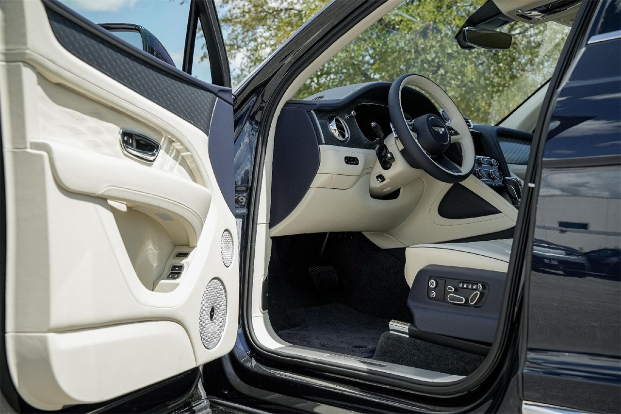 New Car 2025 Bentley Bentayga Ewb  For Sale Under $300,000 In Austin, Texas