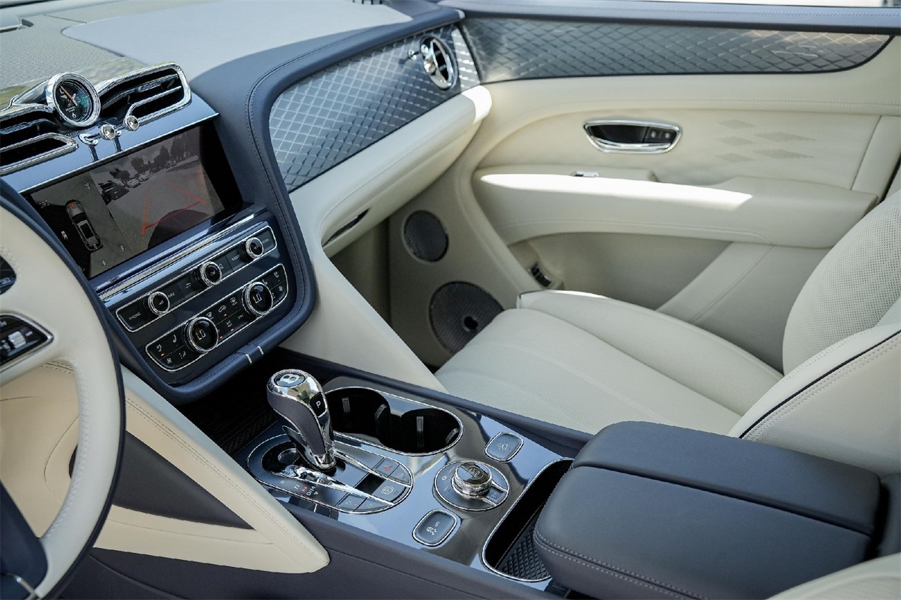 New Car 2025 Bentley Bentayga Ewb  For Sale Under $300,000 In Austin, Texas
