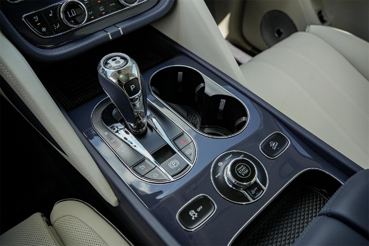 New Car 2025 Bentley Bentayga Ewb  For Sale Under $300,000 In Austin, Texas