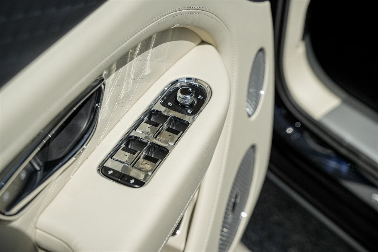 New Car 2025 Bentley Bentayga Ewb  For Sale Under $300,000 In Austin, Texas