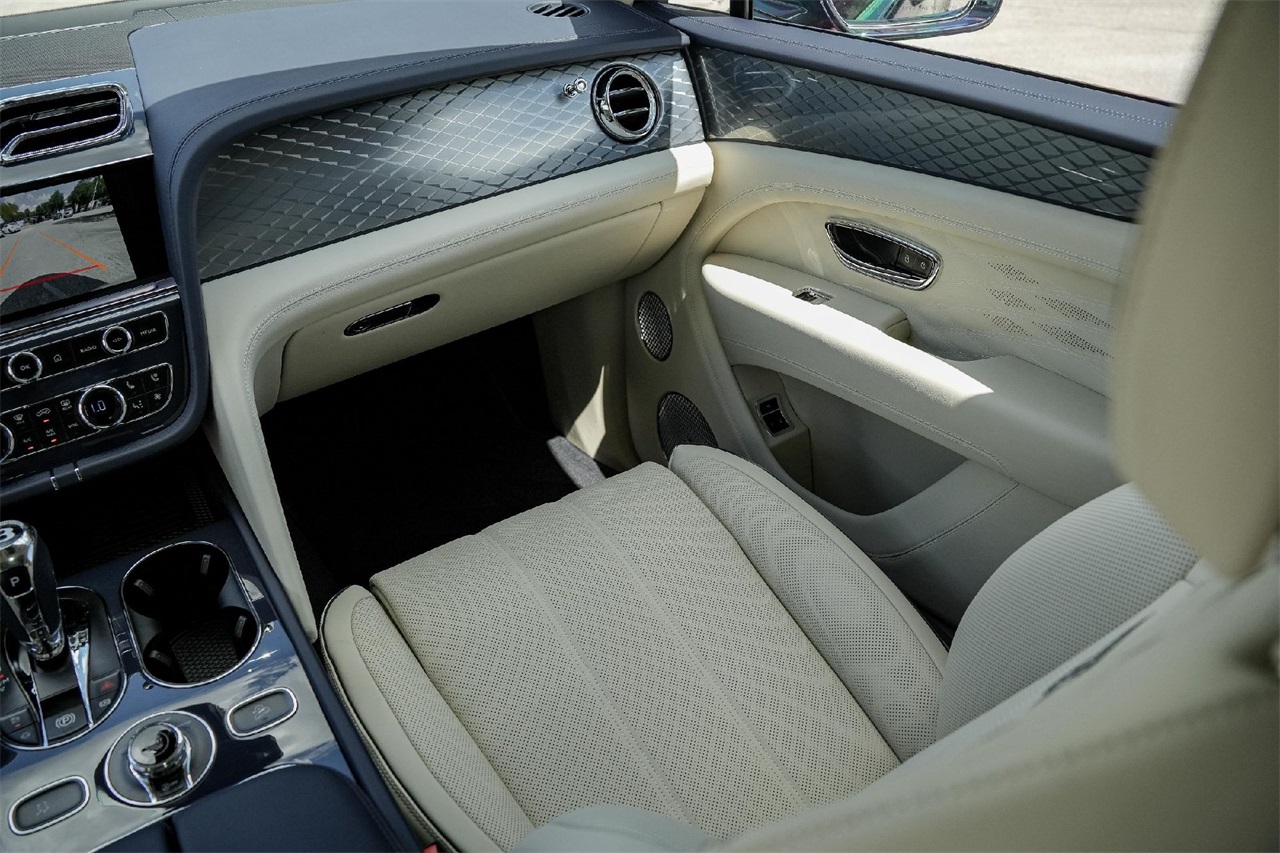 New Car 2025 Bentley Bentayga Ewb  For Sale Under $300,000 In Austin, Texas