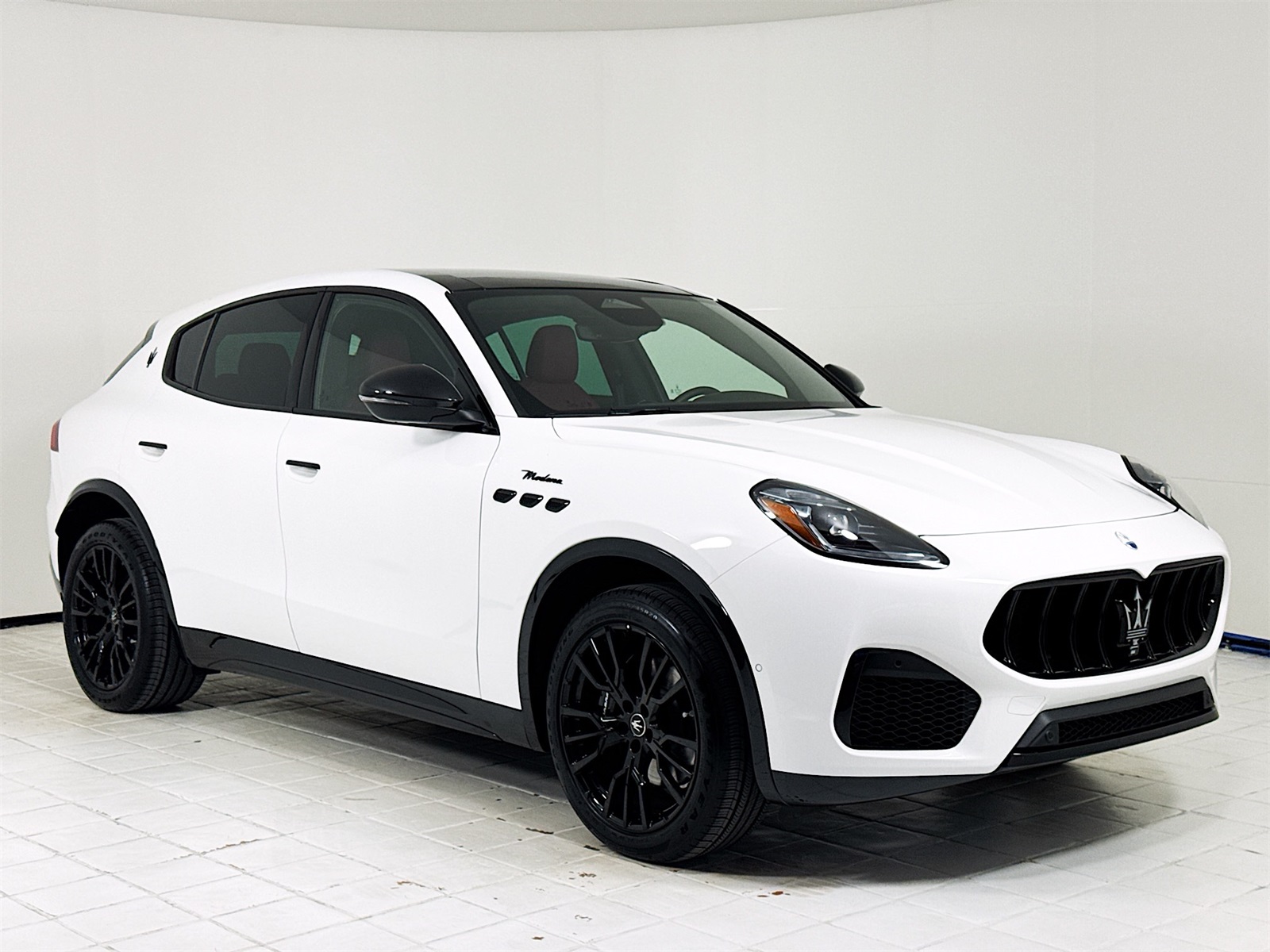 2025 Maserati Grecale MODENA's photo