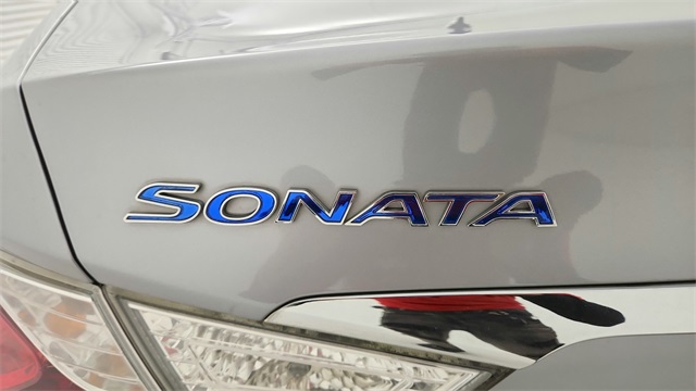 2015 Hyundai Sonata Hybrid Limited Gray at Ultimate Motorsports