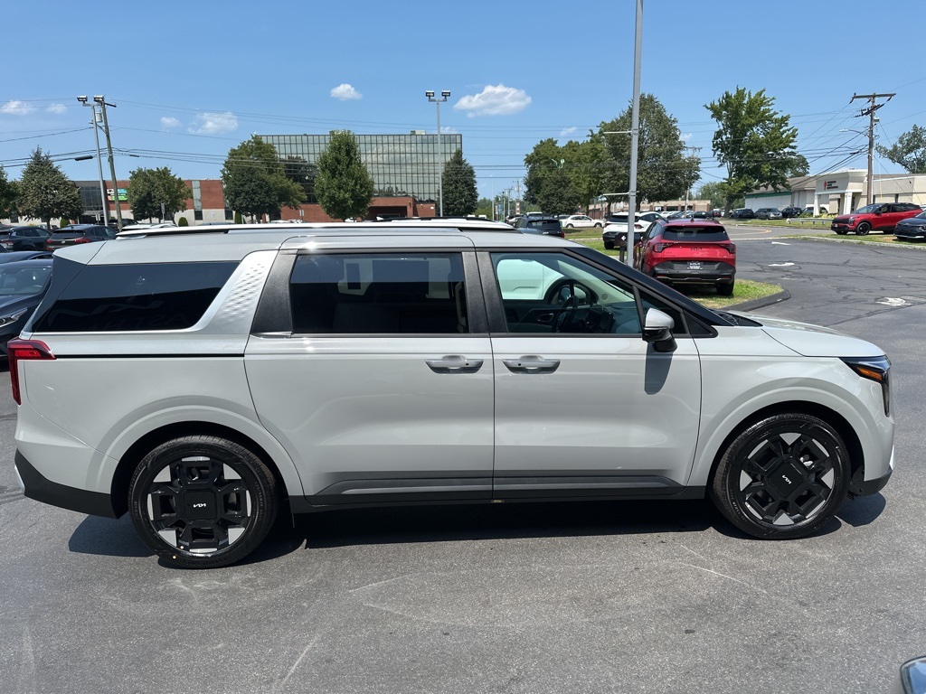 2026 Kia Carnival EX photo 3
