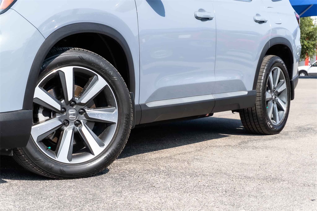 Used Car 2023 Honda Pilot  Touring For Sale Under $40,000 In San Marcos, Texas